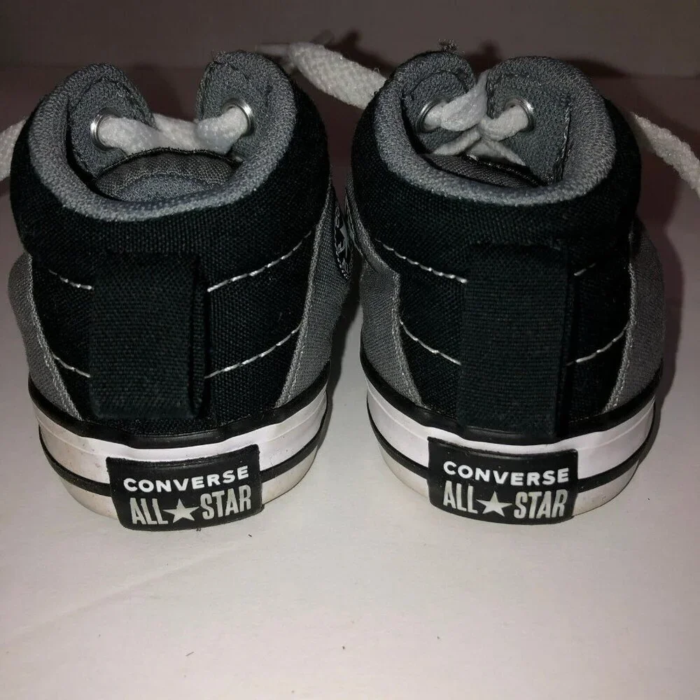 Converse Infant Boys Girls Size 5 Gray Lace Up Chuck Taylor Sneakers Shoes EUC